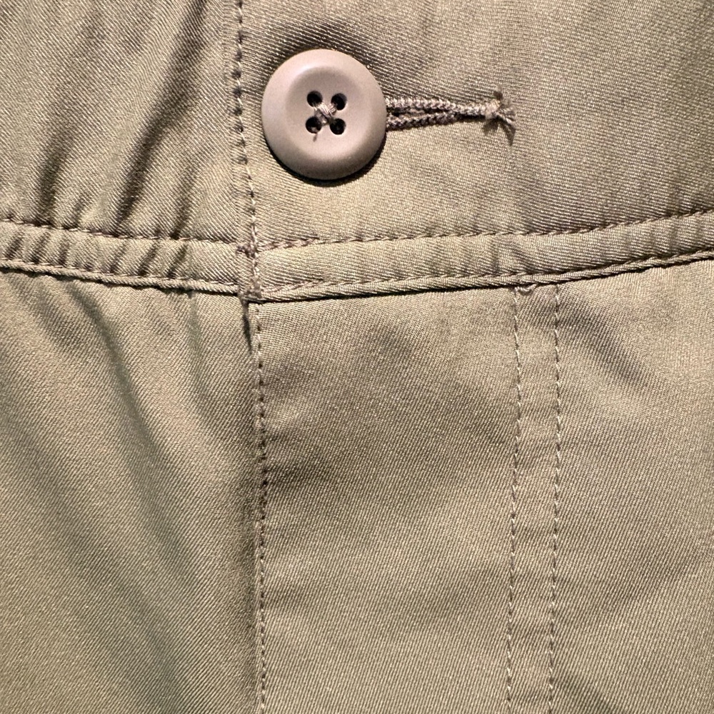 Columbia Olive Green Flat Front Shorts - Picture 4 of 5